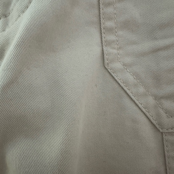 Abercrombie & Fitch White Cargos Size 27/4 - Picture 8 of 8